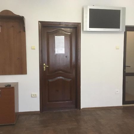 Міні-Готель Нептун Rivne Esterno foto