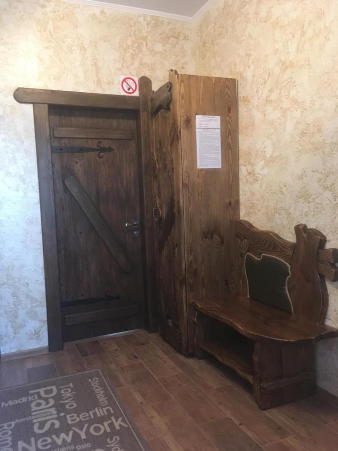Міні-Готель Нептун Rivne Esterno foto